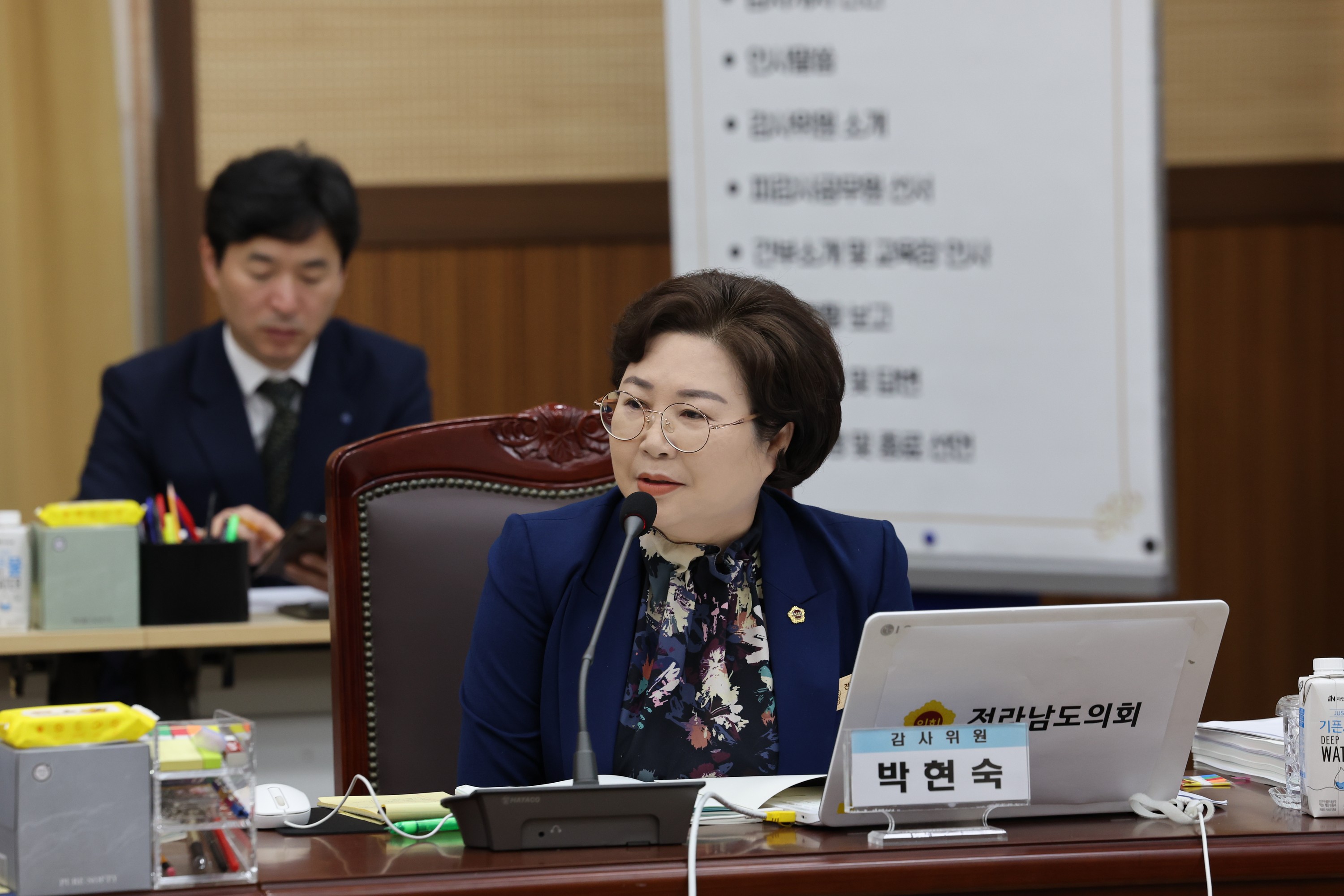제386회 정례회 교육위원회 행정사무감사 첨부이미지 : 24년11월08일 제386회 정례회 교육위원회 행정사무감사 - 016.jpg