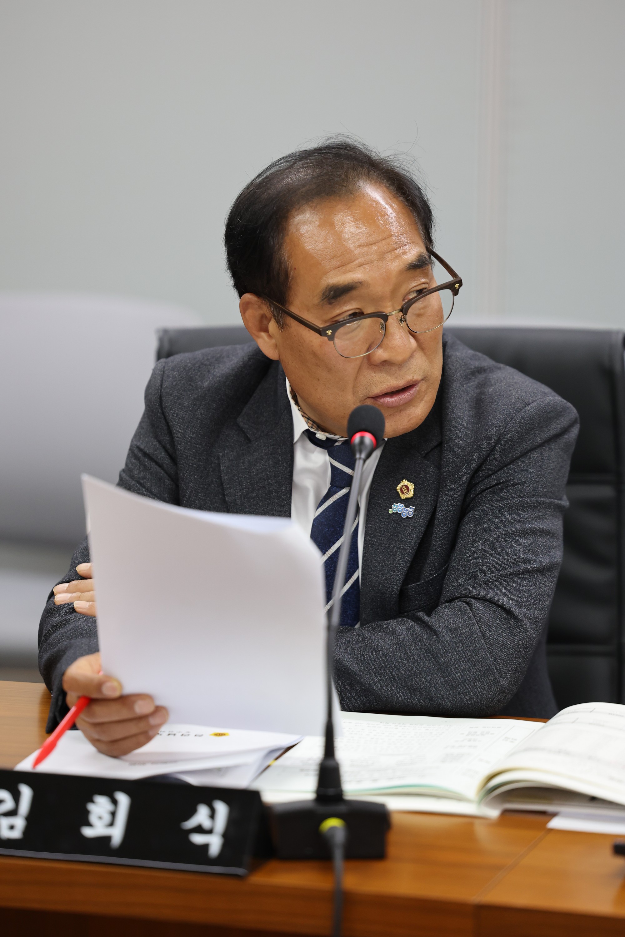 제386회 정례회 농수산위원회 행정사무감사(남도장터) 첨부이미지 : 24년11월11일 제386회 정례회 농수산위원회 행정사무감사 - 100.jpg