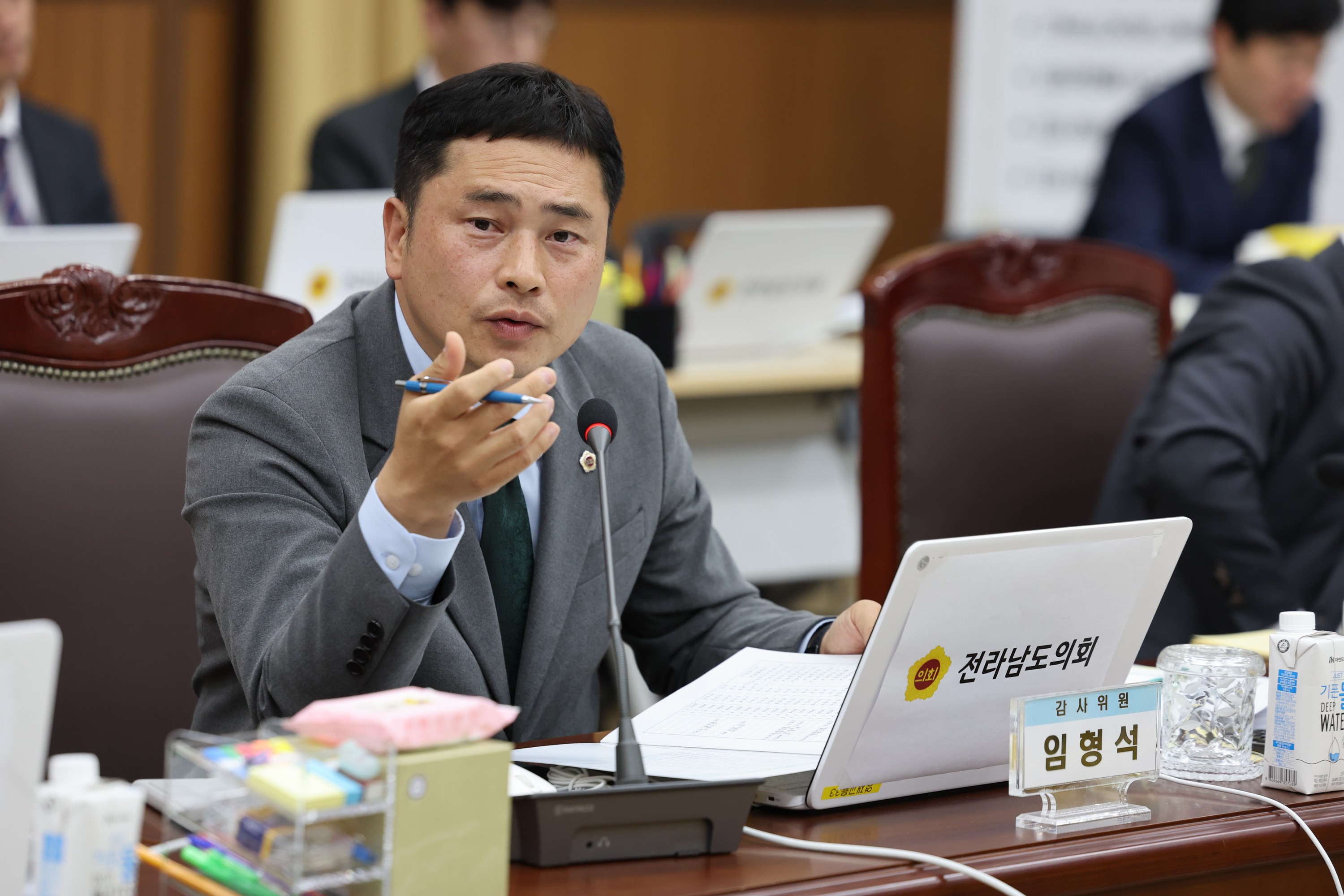 제386회 정례회 교육위원회 행정사무감사 첨부이미지 : 24년11월08일 제386회 정례회 교육위원회 행정사무감사 - 040.jpg