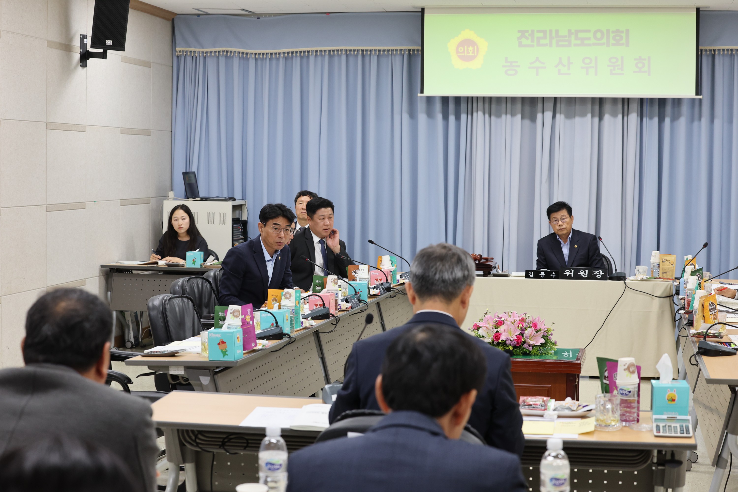 제386회 정례회 농수산위원회 행정사무감사(전남바이오진흥원) 첨부이미지 : 24년11월11일 제386회 정례회 농수산위원회 행정사무감사 - 038.jpg