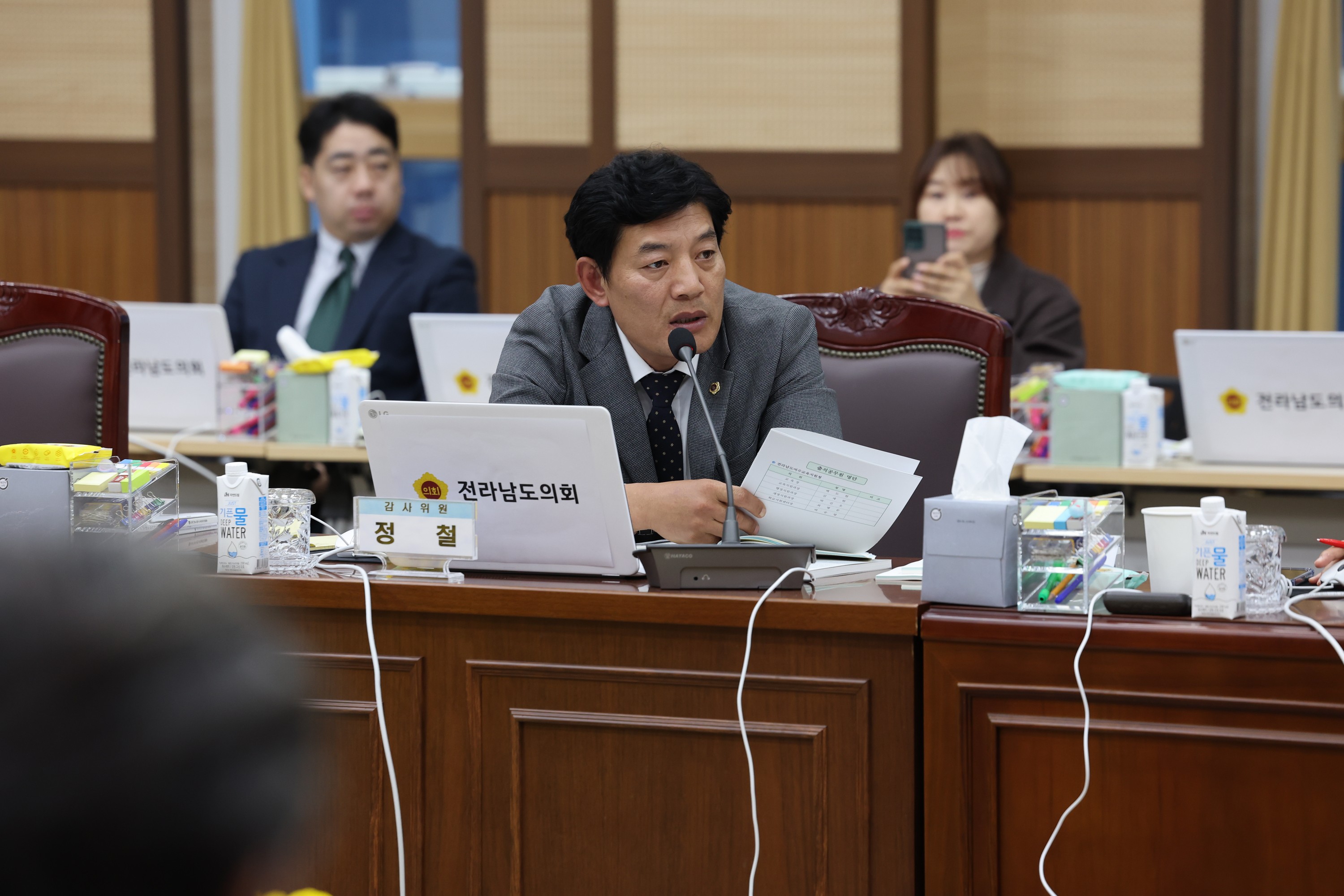 제386회 정례회 교육위원회 행정사무감사 첨부이미지 : 24년11월08일 제386회 정례회 교육위원회 행정사무감사 - 057.jpg