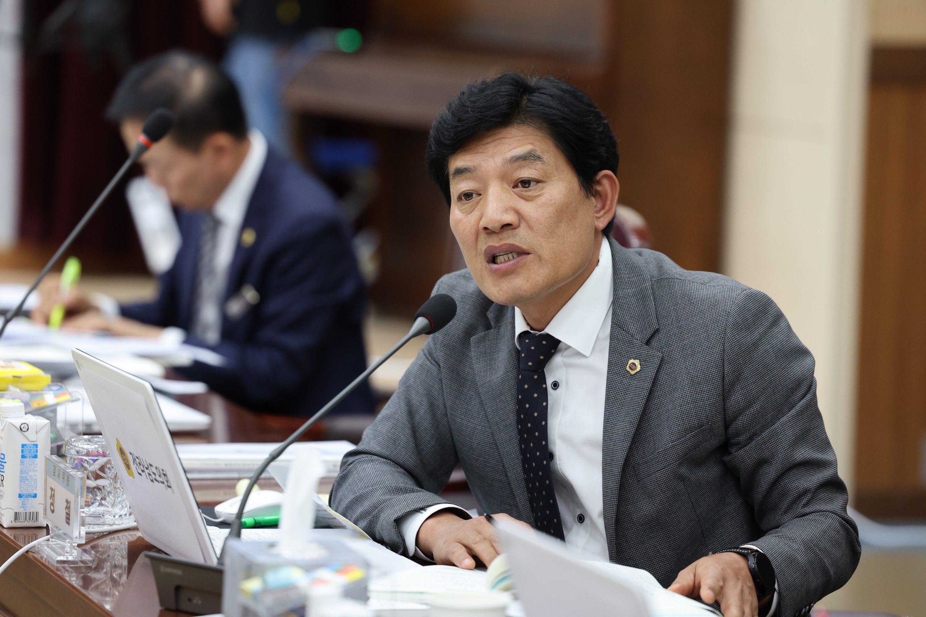 제386회 정례회 교육위원회 행정사무감사 첨부이미지 : 24년11월08일 제386회 정례회 교육위원회 행정사무감사 - 068.jpg