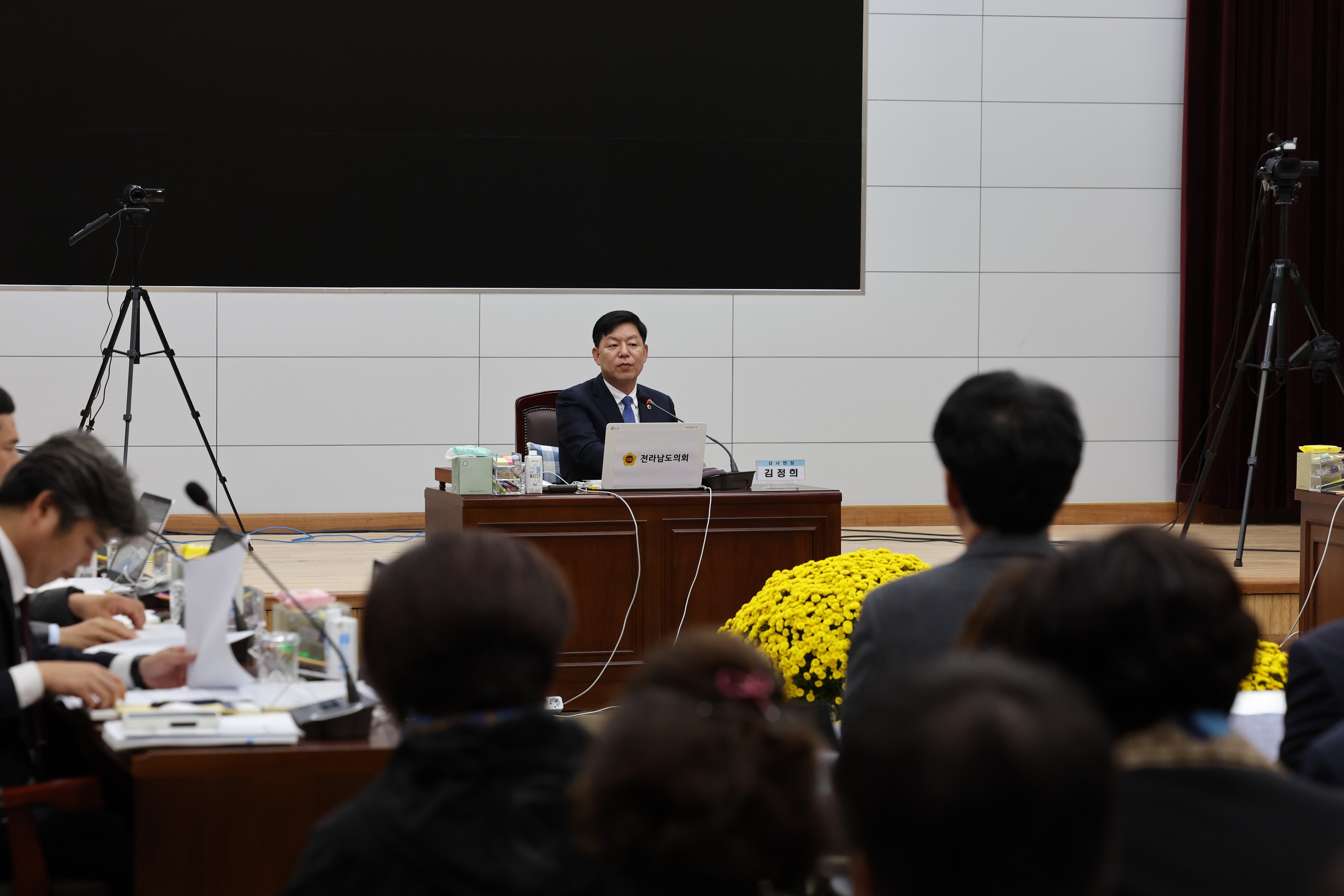 제386회 정례회 교육위원회 행정사무감사 첨부이미지 : 24년11월08일 제386회 정례회 교육위원회 행정사무감사 - 015.jpg