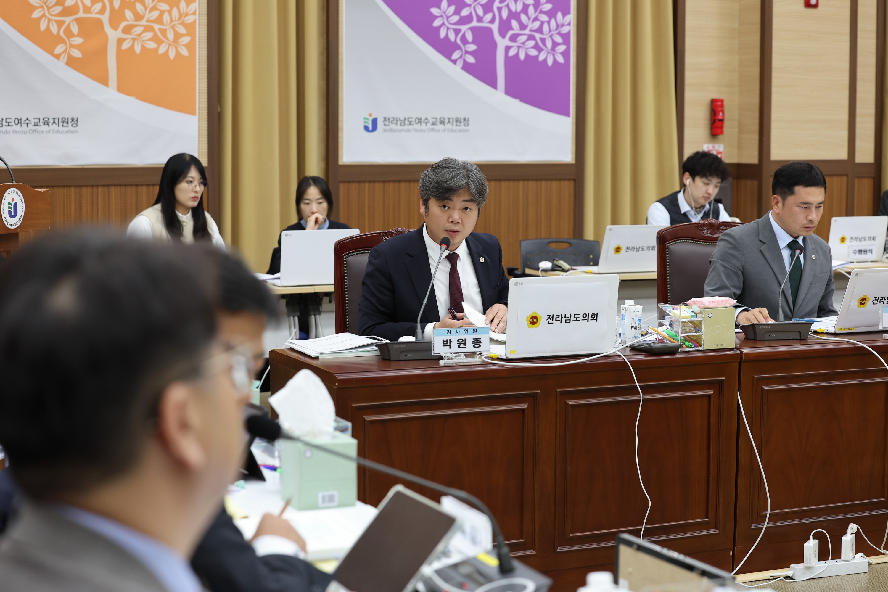 제386회 정례회 교육위원회 행정사무감사 첨부이미지 : 24년11월08일 제386회 정례회 교육위원회 행정사무감사 - 081.jpg