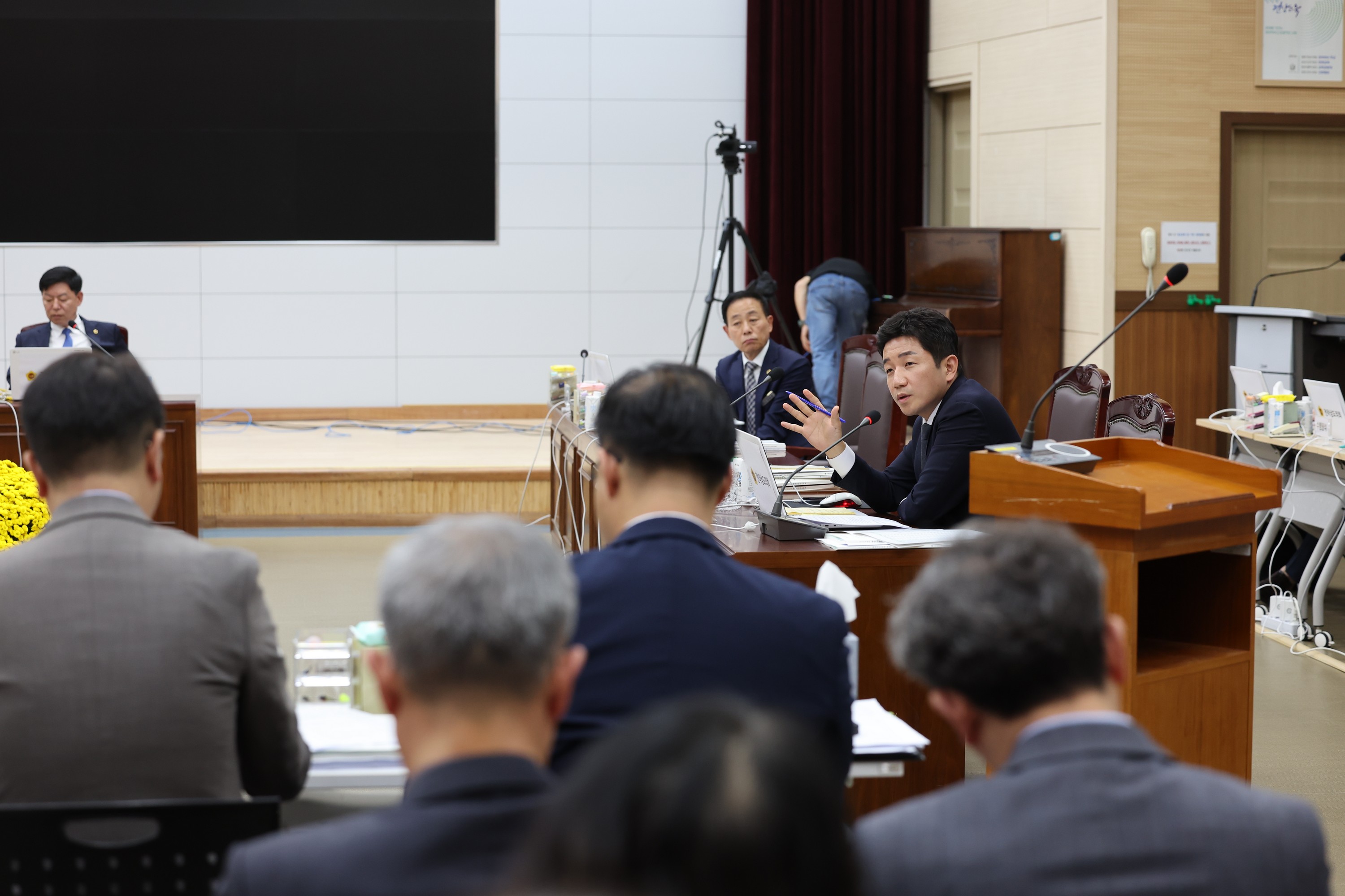 제386회 정례회 교육위원회 행정사무감사 첨부이미지 : 24년11월08일 제386회 정례회 교육위원회 행정사무감사 - 115.jpg
