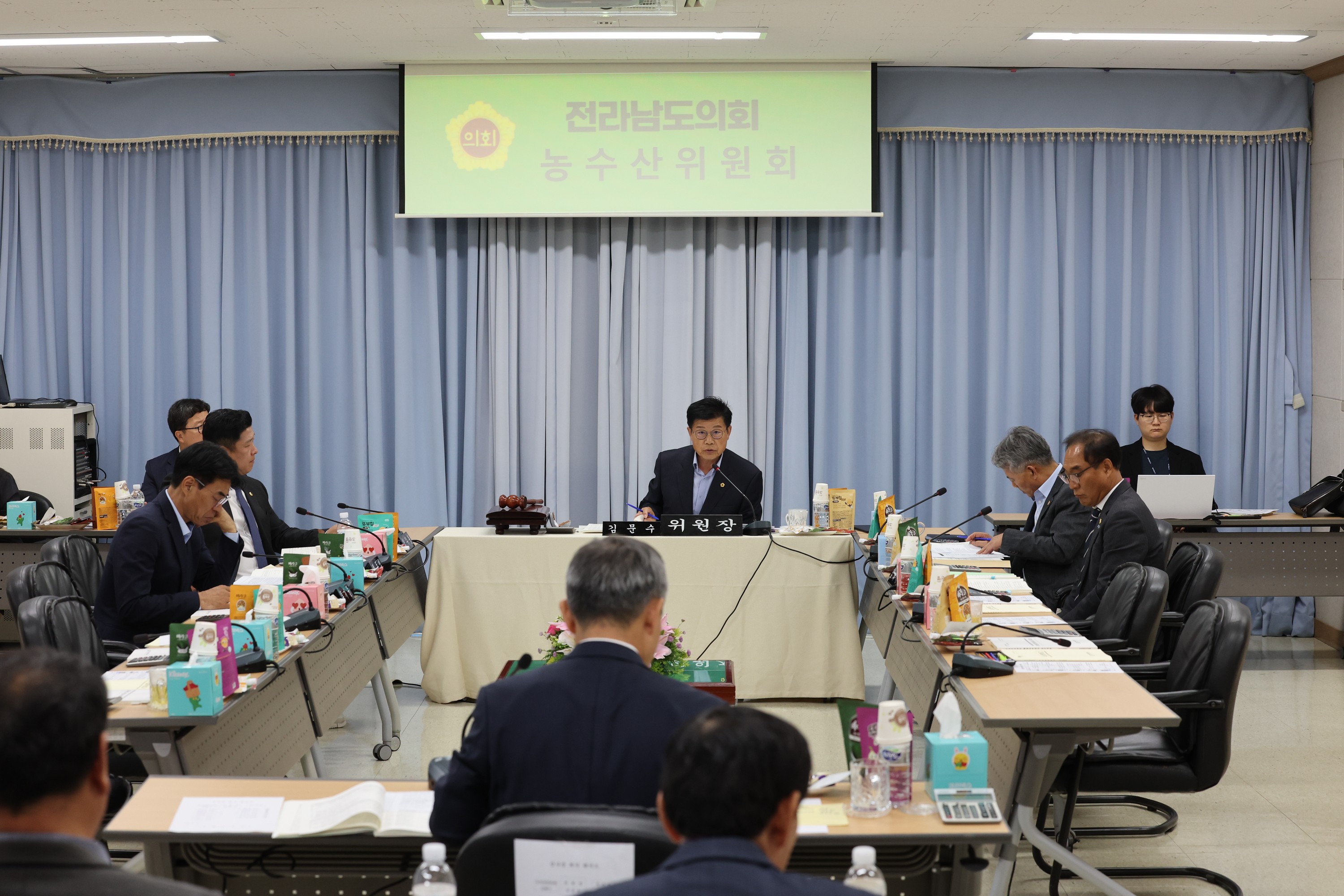 제386회 정례회 농수산위원회 행정사무감사(전남바이오진흥원) 첨부이미지 : 24년11월11일 제386회 정례회 농수산위원회 행정사무감사 - 080.jpg
