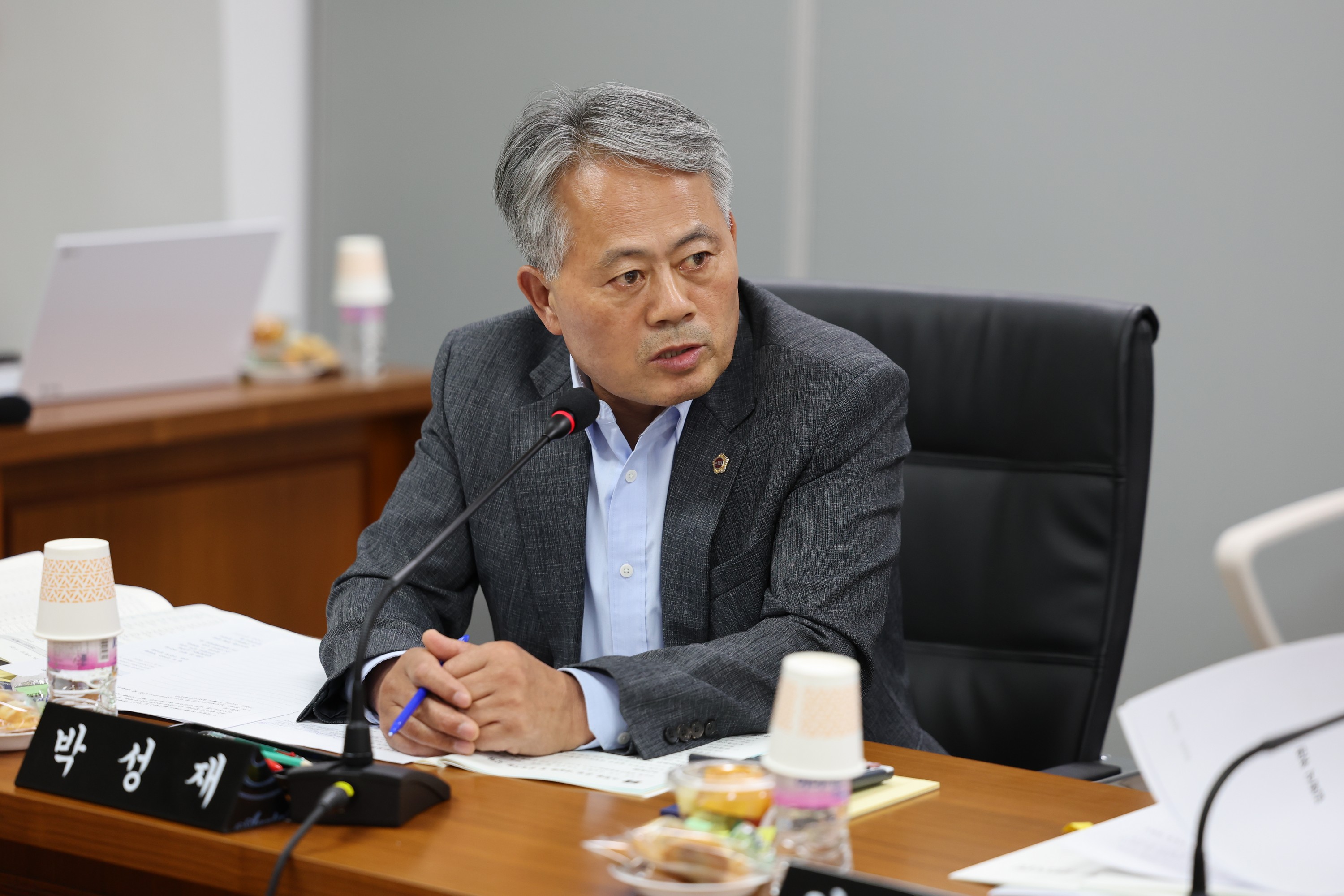 제386회 정례회 농수산위원회 행정사무감사(남도장터) 첨부이미지 : 24년11월11일 제386회 정례회 농수산위원회 행정사무감사 - 108.jpg