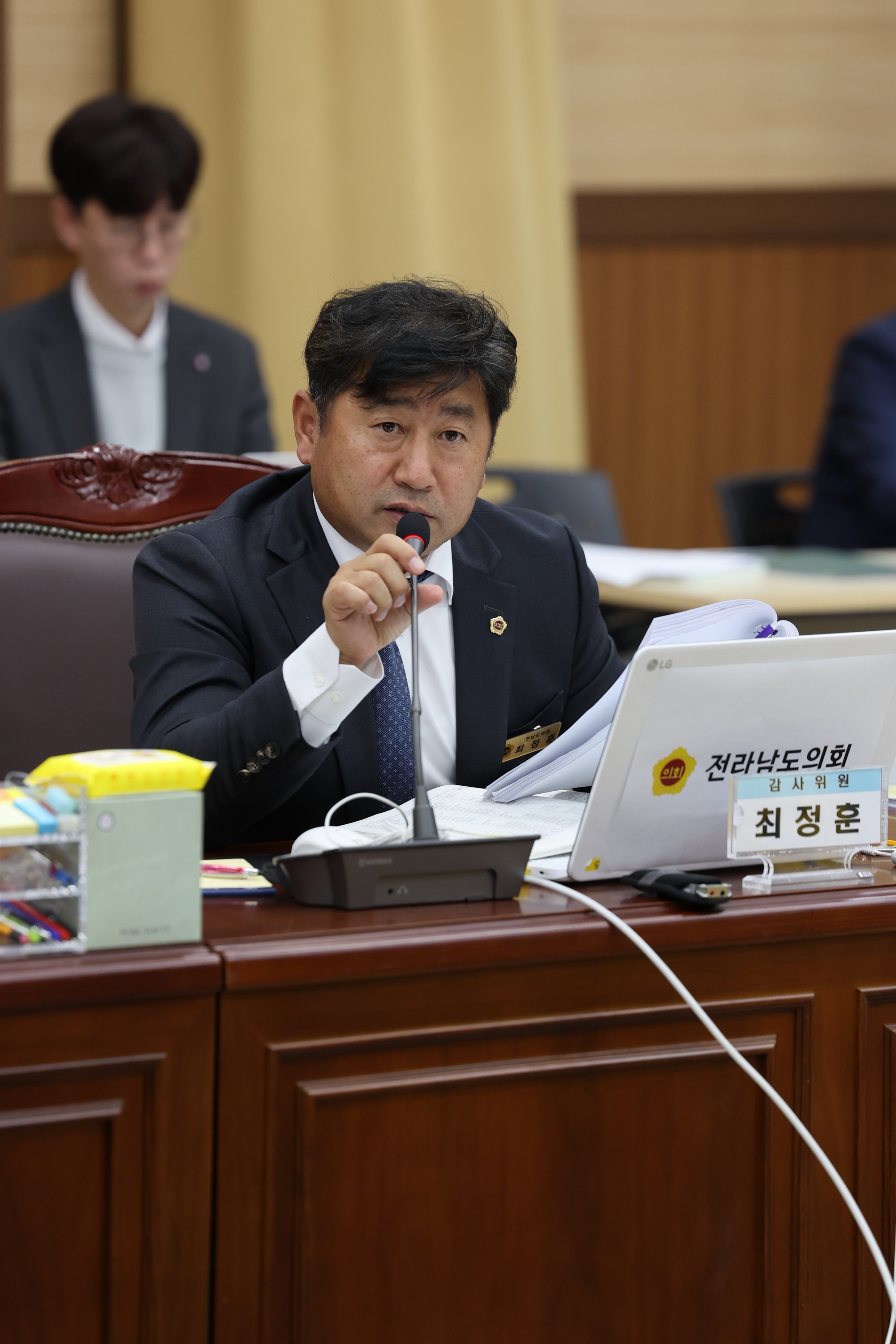 제386회 정례회 교육위원회 행정사무감사 첨부이미지 : 24년11월08일 제386회 정례회 교육위원회 행정사무감사 - 052.jpg