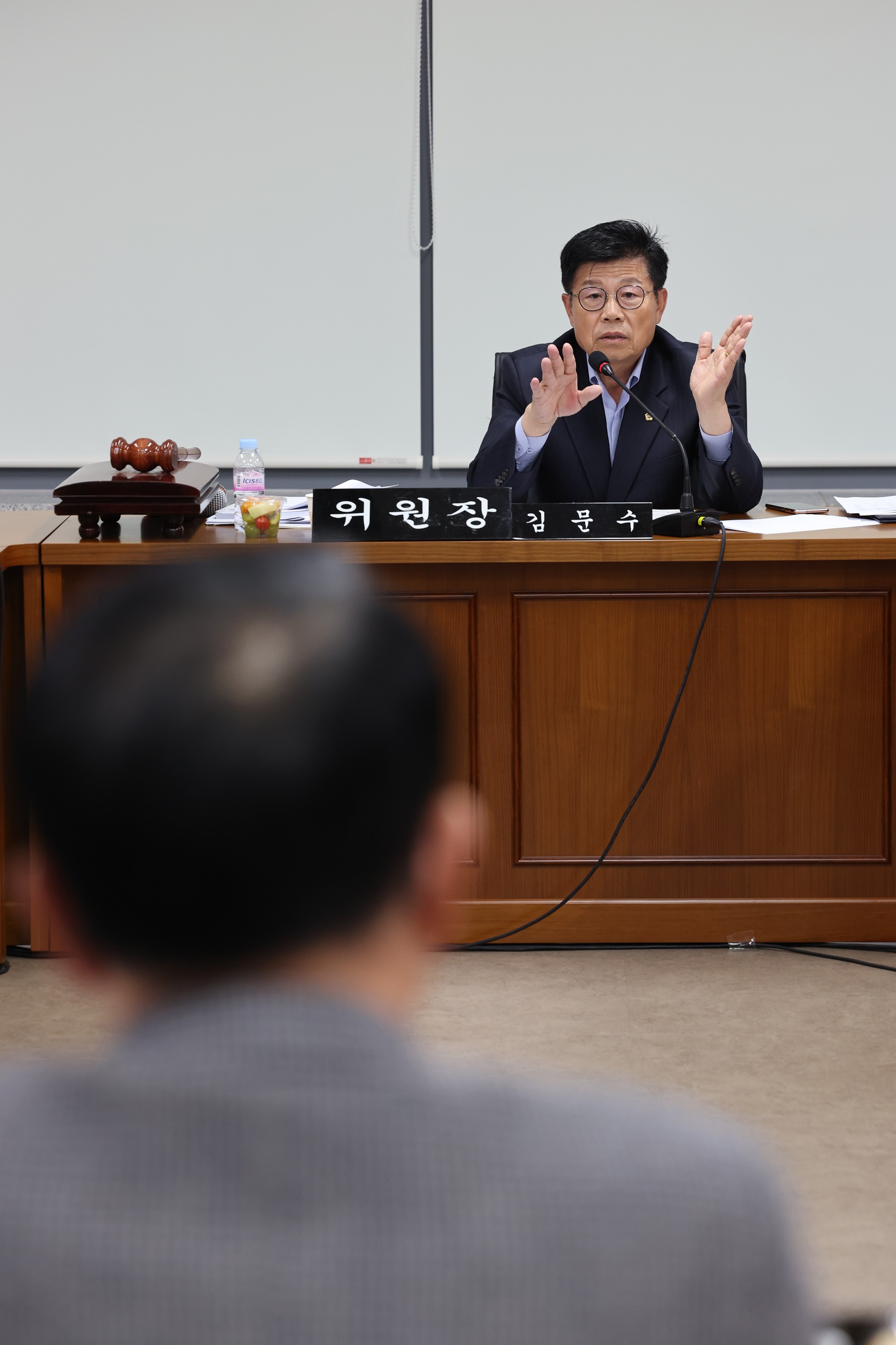 제386회 정례회 농수산위원회 행정사무감사(남도장터) 첨부이미지 : 24년11월11일 제386회 정례회 농수산위원회 행정사무감사 - 148.jpg