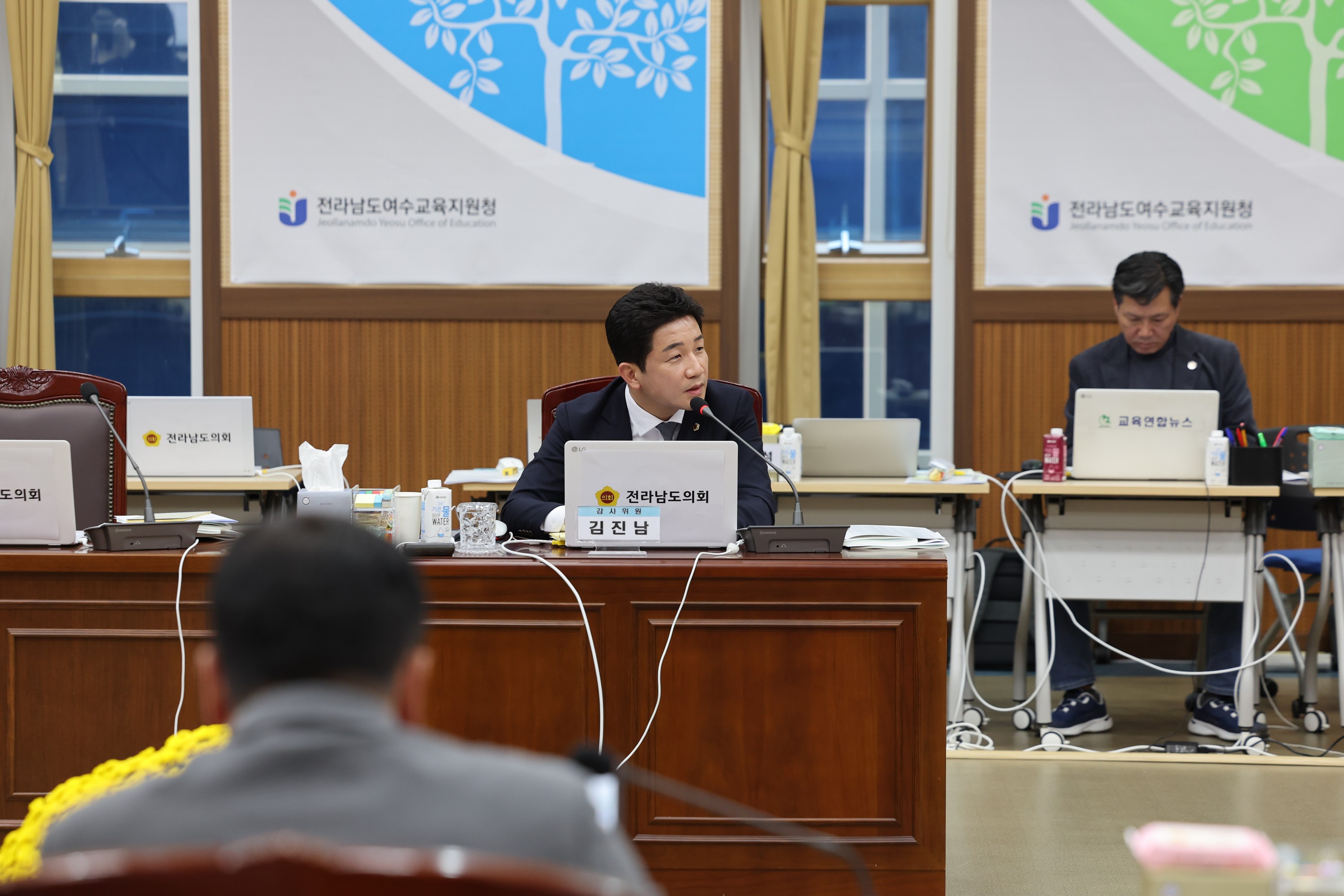 제386회 정례회 교육위원회 행정사무감사 첨부이미지 : 24년11월08일 제386회 정례회 교육위원회 행정사무감사 - 124.jpg