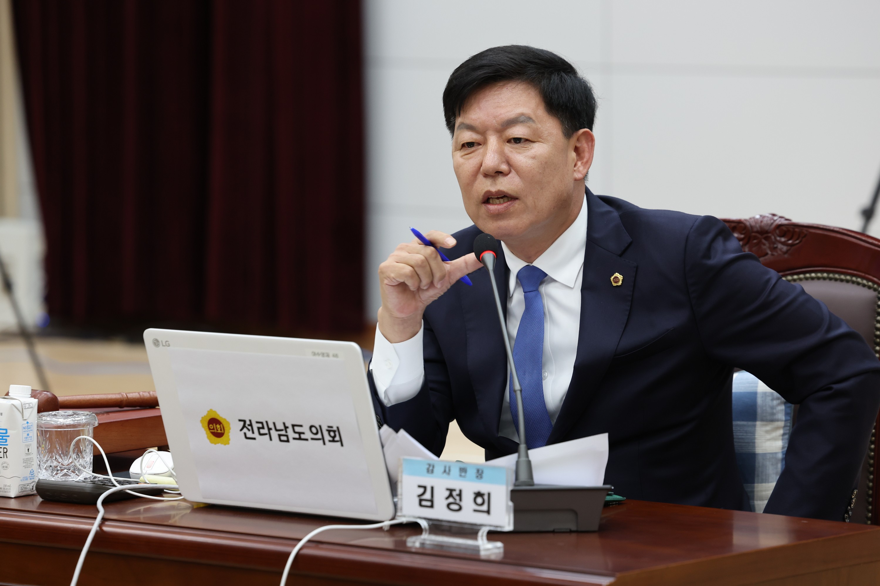 제386회 정례회 교육위원회 행정사무감사 첨부이미지 : 24년11월08일 제386회 정례회 교육위원회 행정사무감사 - 104.jpg