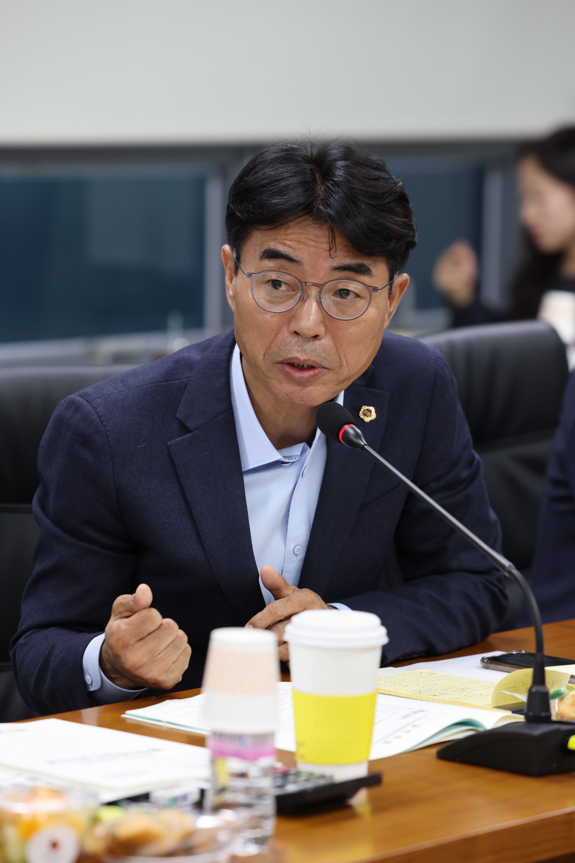 제386회 정례회 농수산위원회 행정사무감사(남도장터) 첨부이미지 : 24년11월11일 제386회 정례회 농수산위원회 행정사무감사 - 120.jpg