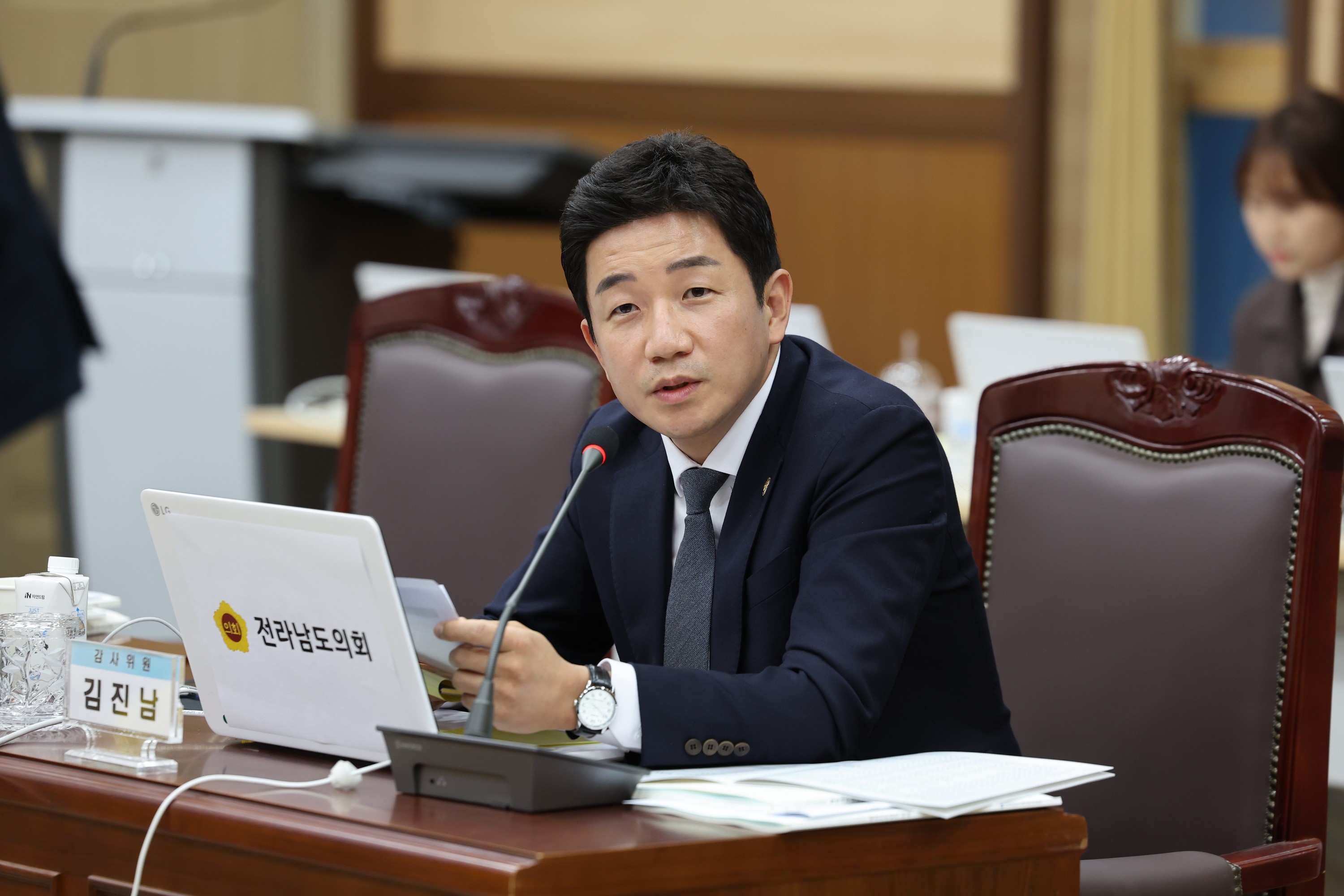 제386회 정례회 교육위원회 행정사무감사 첨부이미지 : 24년11월08일 제386회 정례회 교육위원회 행정사무감사 - 110.jpg