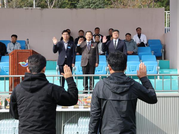 제1회 전라남도의장기 공무원축구대회 첨부이미지 : 24년11월08일 제1회 전라남도의장기 공무원축구대회 - 015.jpg