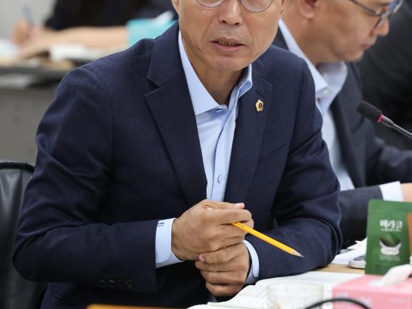 제386회 정례회 농수산위원회 행정사무감사(전남바이오진흥원) 첨부이미지 : 24년11월11일 제386회 정례회 농수산위원회 행정사무감사 - 042.jpg