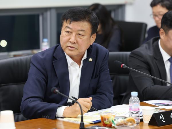 제386회 정례회 농수산위원회 행정사무감사(남도장터) 첨부이미지 : 24년11월11일 제386회 정례회 농수산위원회 행정사무감사 - 124.jpg