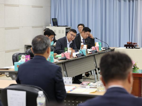 제386회 정례회 농수산위원회 행정사무감사(전남바이오진흥원) 첨부이미지 : 24년11월11일 제386회 정례회 농수산위원회 행정사무감사 - 024.jpg