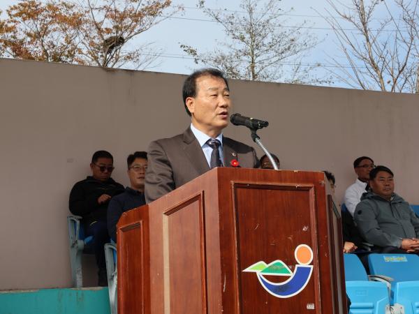 제1회 전라남도의장기 공무원축구대회 첨부이미지 : 24년11월08일 제1회 전라남도의장기 공무원축구대회 - 009.jpg