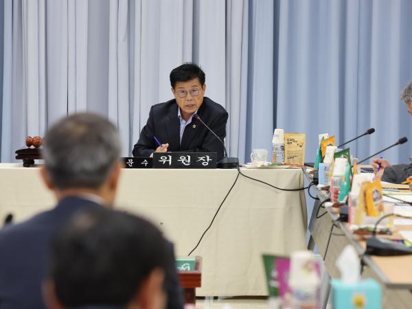 제386회 정례회 농수산위원회 행정사무감사(전남바이오진흥원) 첨부이미지 : 24년11월11일 제386회 정례회 농수산위원회 행정사무감사 - 074.jpg