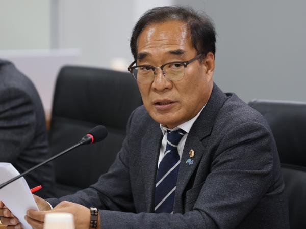 제386회 정례회 농수산위원회 행정사무감사(남도장터) 첨부이미지 : 24년11월11일 제386회 정례회 농수산위원회 행정사무감사 - 098.jpg