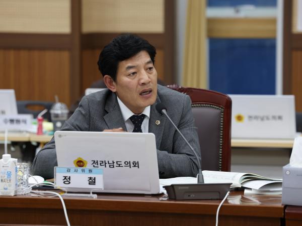 제386회 정례회 교육위원회 행정사무감사 첨부이미지 : 24년11월08일 제386회 정례회 교육위원회 행정사무감사 - 060.jpg