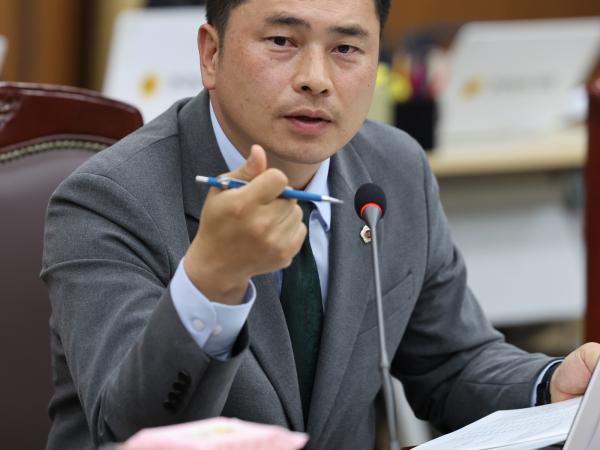 제386회 정례회 교육위원회 행정사무감사 첨부이미지 : 24년11월08일 제386회 정례회 교육위원회 행정사무감사 - 041.jpg
