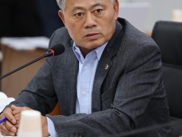 제386회 정례회 농수산위원회 행정사무감사(남도장터) 첨부이미지 : 24년11월11일 제386회 정례회 농수산위원회 행정사무감사 - 107.jpg