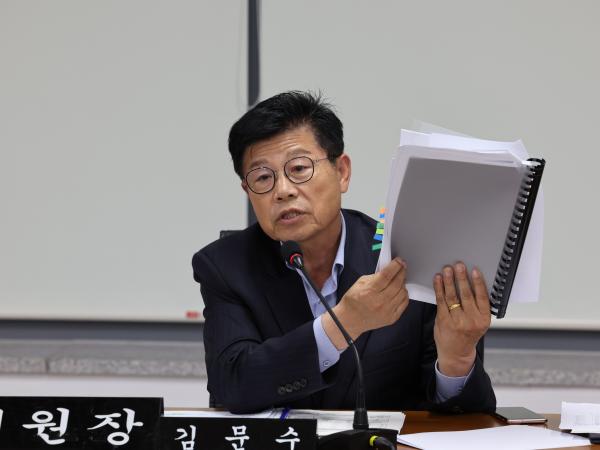 제386회 정례회 농수산위원회 행정사무감사(남도장터) 첨부이미지 : 24년11월11일 제386회 정례회 농수산위원회 행정사무감사 - 151.jpg