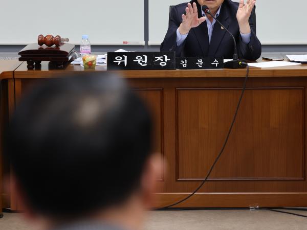 제386회 정례회 농수산위원회 행정사무감사(남도장터) 첨부이미지 : 24년11월11일 제386회 정례회 농수산위원회 행정사무감사 - 148.jpg