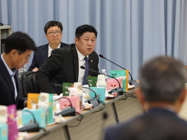 제386회 정례회 농수산위원회 행정사무감사(전남바이오진흥원) 첨부이미지 : 24년11월11일 제386회 정례회 농수산위원회 행정사무감사 - 070.jpg