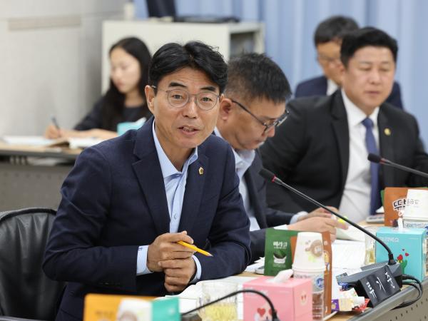 제386회 정례회 농수산위원회 행정사무감사(전남바이오진흥원) 첨부이미지 : 24년11월11일 제386회 정례회 농수산위원회 행정사무감사 - 041.jpg