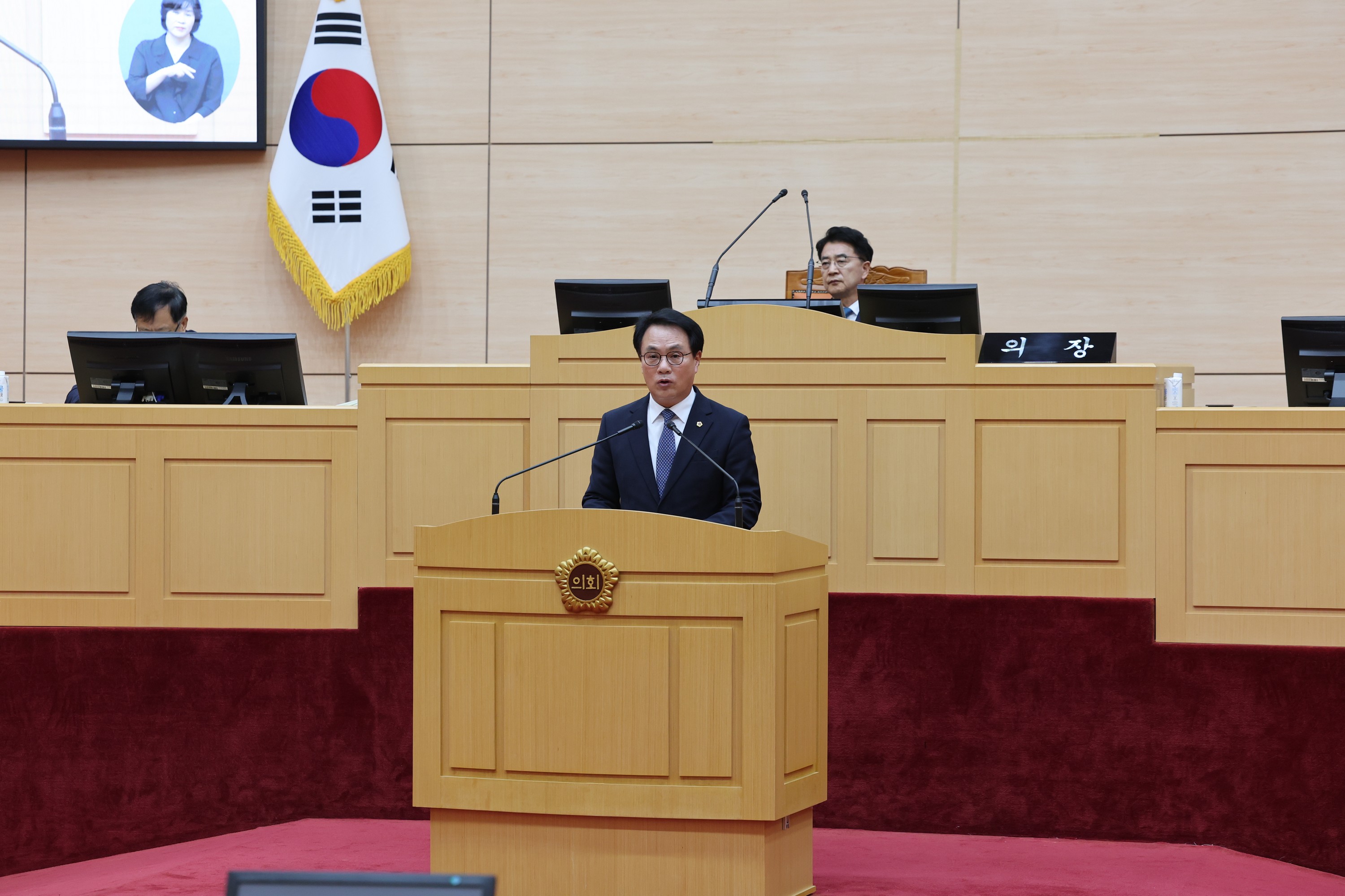 제386회 제2차 정례회  제2차 본회의 첨부이미지 : 24년11월15일 제386회 정례회 제2차 본회의 - 054.jpg
