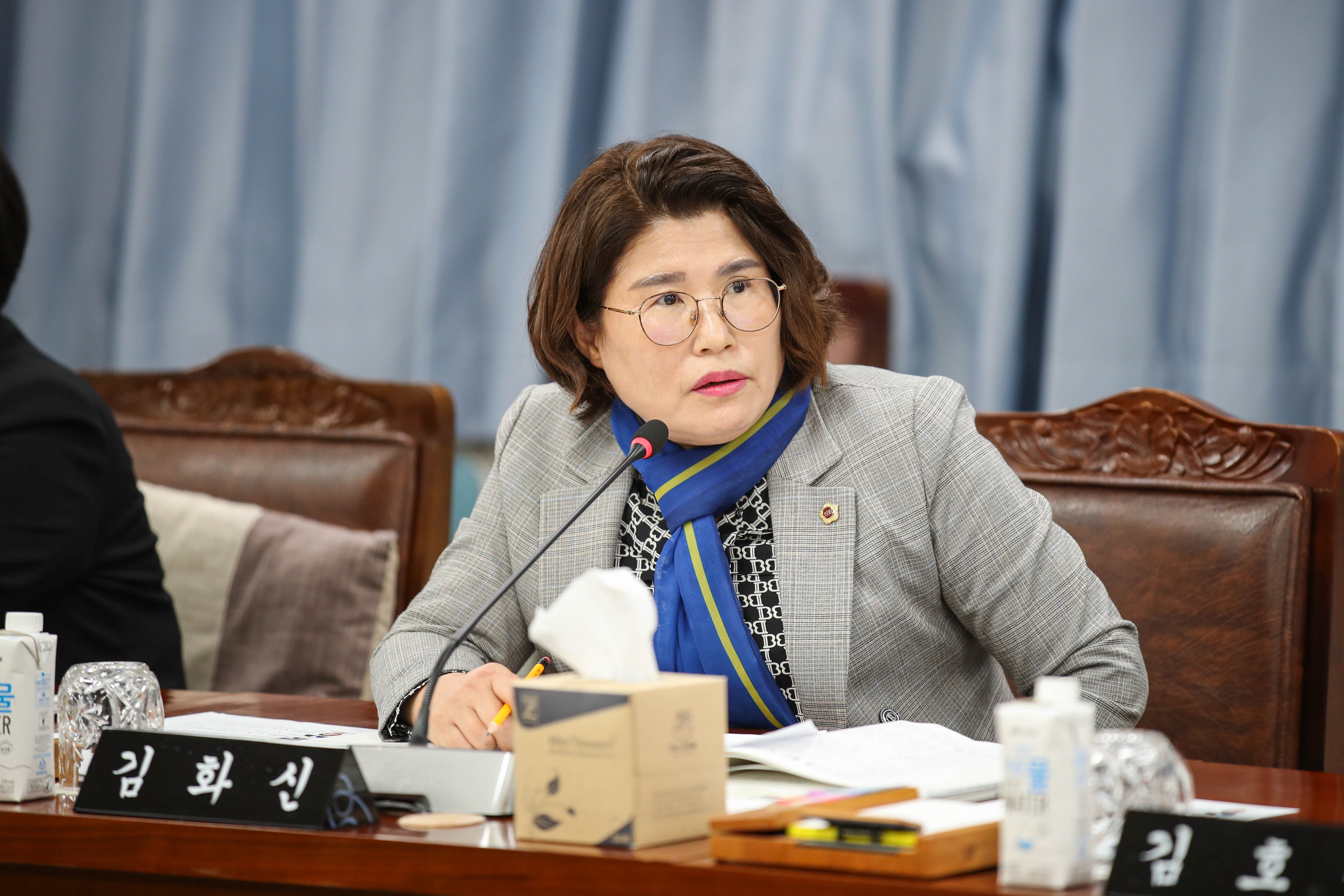 제386회 제2차 정례회 기획행정위원회 행정사무감사 첨부이미지 : 24년11월01일 제386회 제2차 정례회 기획행정위원회 행정사무감사 1일차_33.jpg