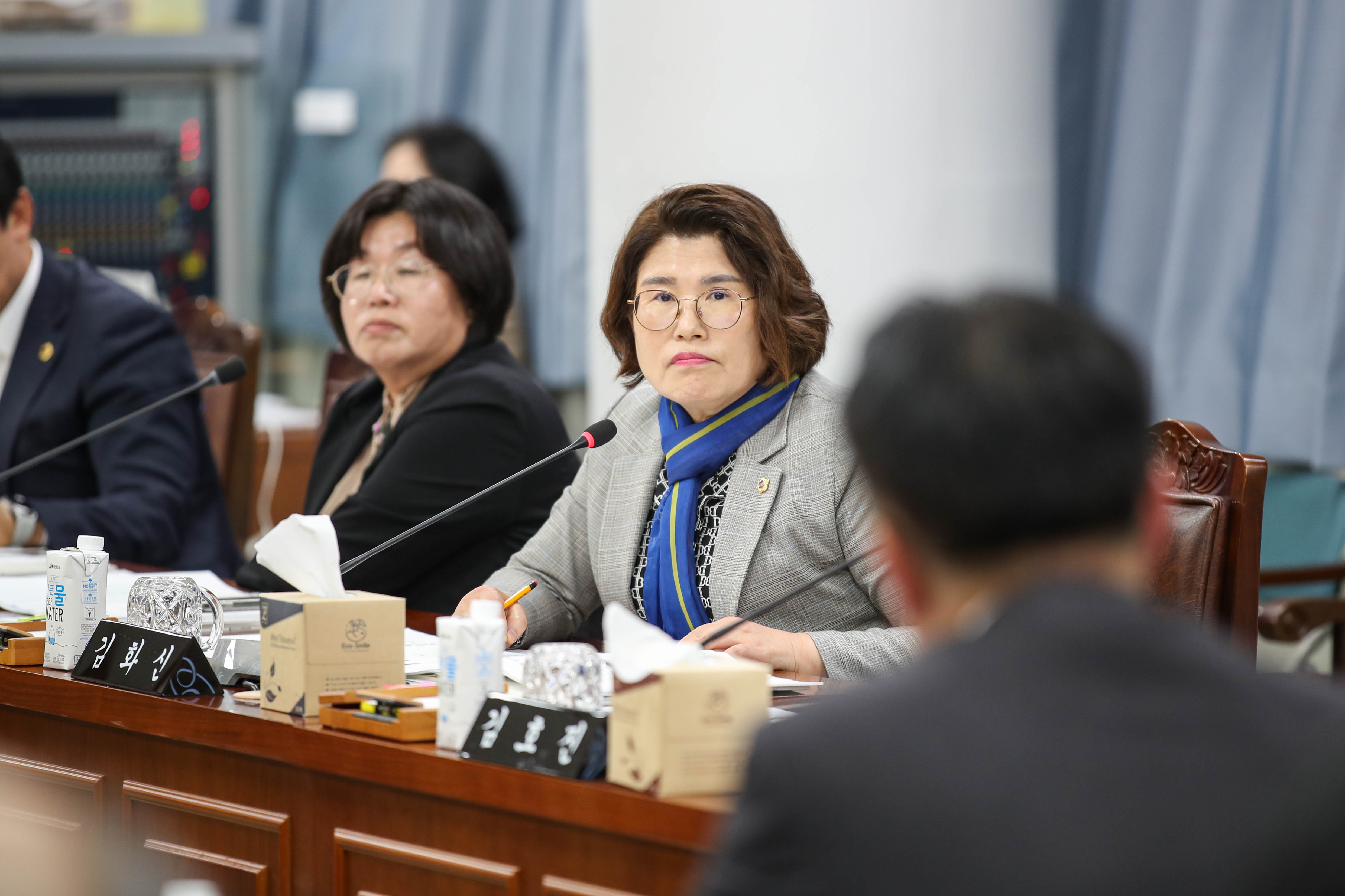 제386회 제2차 정례회 기획행정위원회 행정사무감사 첨부이미지 : 24년11월01일 제386회 제2차 정례회 기획행정위원회 행정사무감사 1일차_30.jpg