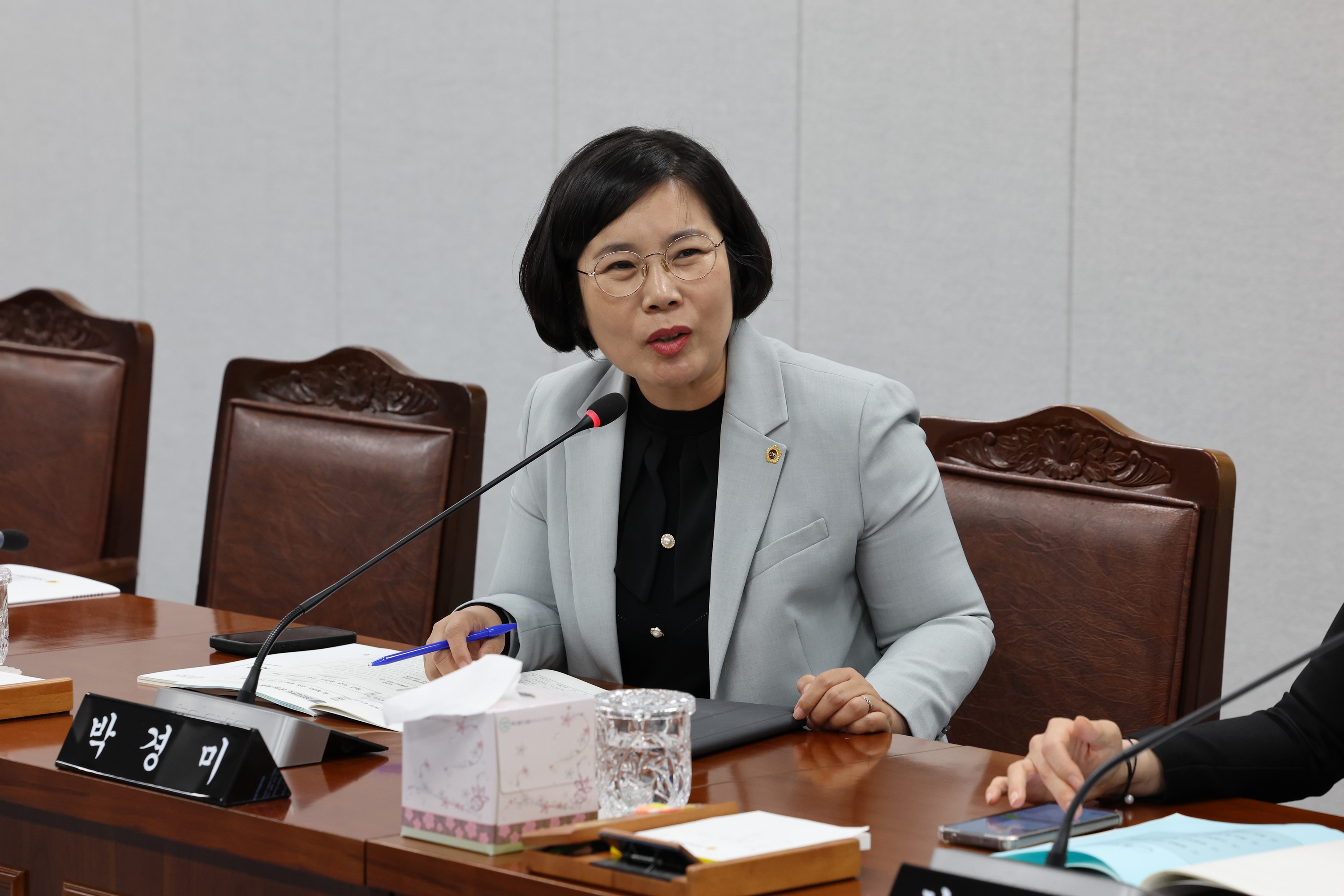 제386회 정례회 의회운영위원회 행정사무감사 첨부이미지 : 24년11월01일 제386회 정례회 의회운영위원회 행정사무감사 - 121.jpg