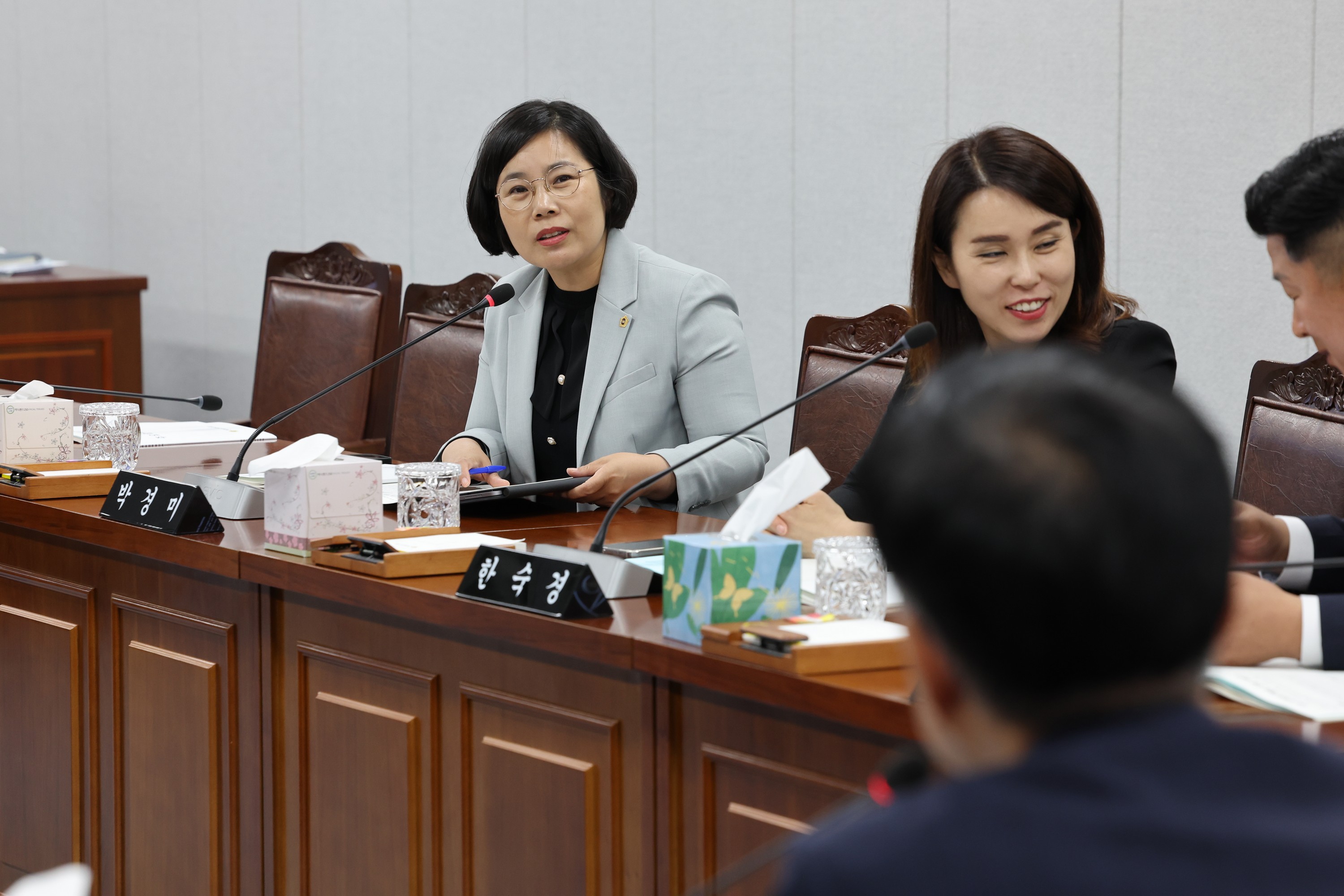 제386회 정례회 의회운영위원회 행정사무감사 첨부이미지 : 24년11월01일 제386회 정례회 의회운영위원회 행정사무감사 - 126.jpg