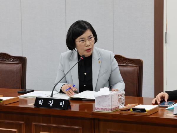 제386회 정례회 의회운영위원회 행정사무감사 첨부이미지 : 24년11월01일 제386회 정례회 의회운영위원회 행정사무감사 - 124.jpg