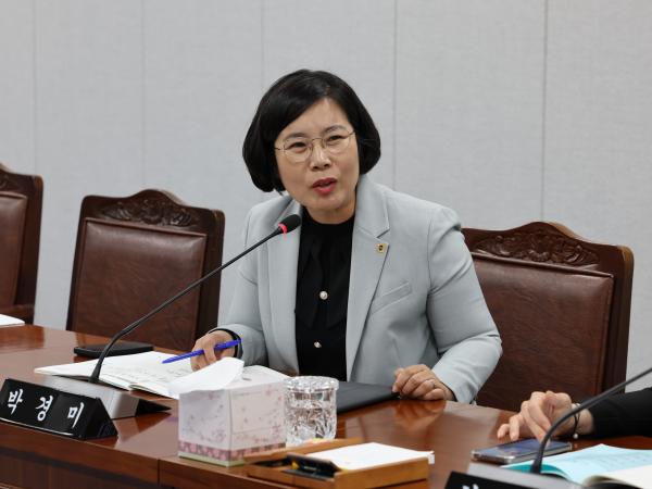 제386회 정례회 의회운영위원회 행정사무감사 첨부이미지 : 24년11월01일 제386회 정례회 의회운영위원회 행정사무감사 - 121.jpg