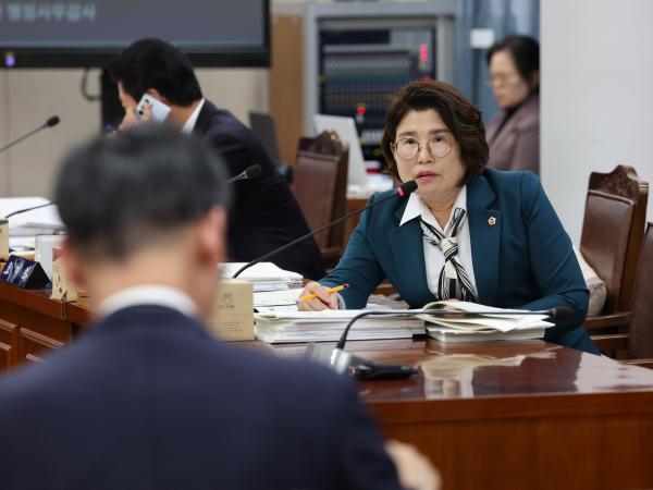 제386회 정례회 기획행정위원회 행정사무감사 첨부이미지 : 24년11월07일 제386회 정례회 기획행정위원회 행정사무감사 - 131.jpg