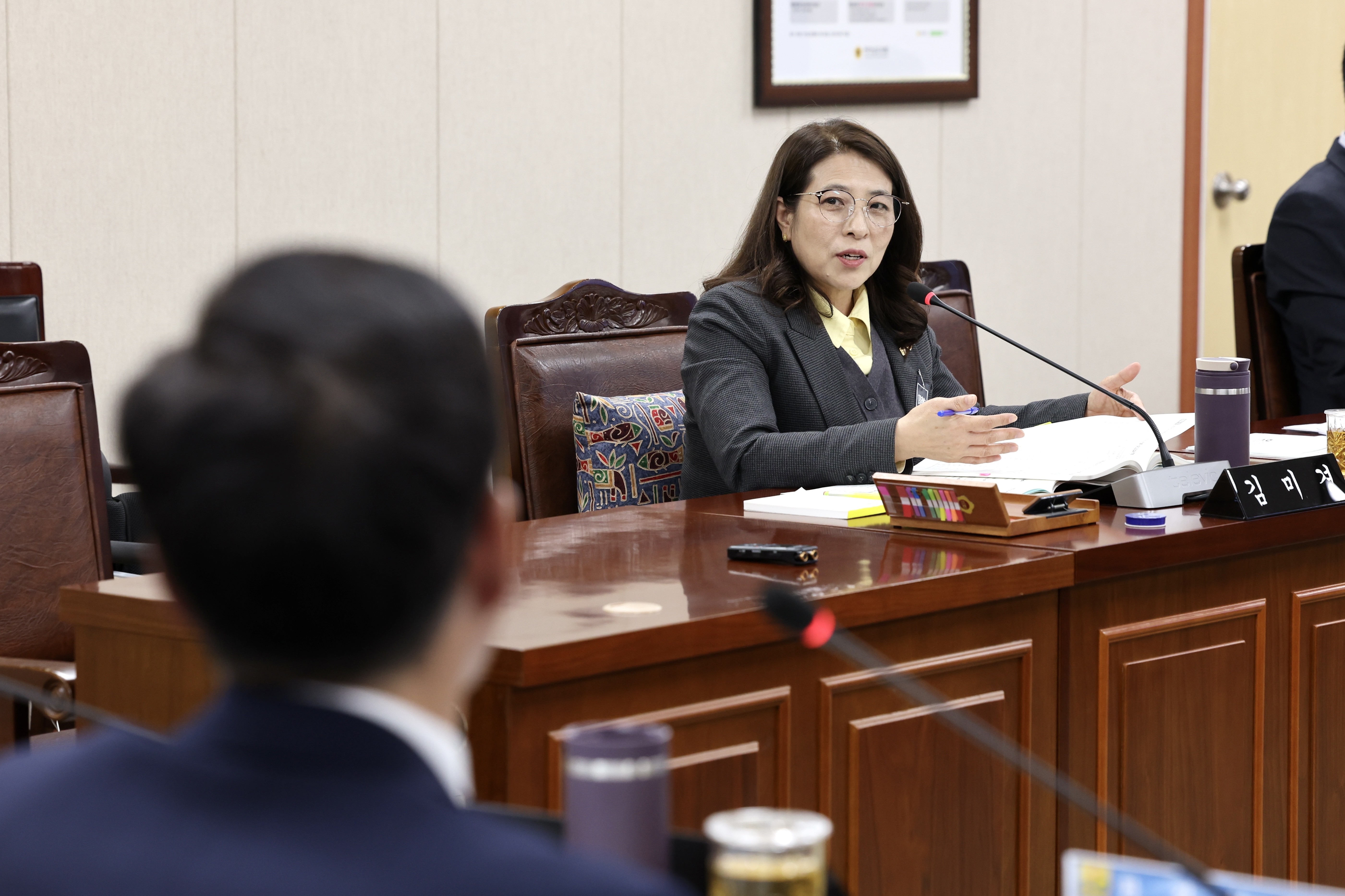 제386회 정례회 보건복지환경위원회 행정사무감사 첨부이미지 : 24년11월05일 제386회 정례회 보건복지환경위원회 행정사무감사_68.jpg