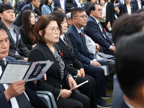 여수ㆍ순천 10.19사건 제76주기 합동추념식 첨부이미지 : 24년10월19일 여수ㆍ순천 10.19사건 제76주기 합동추념식 - 035.jpg