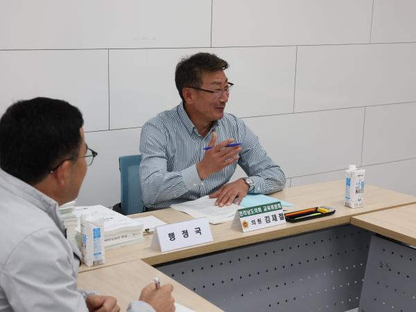 교육위원회 행정사무감사 대비 연찬회 첨부이미지 : 24년10월17일 교육위원회 행정사무감사 대비 연찬회 - 032.jpg