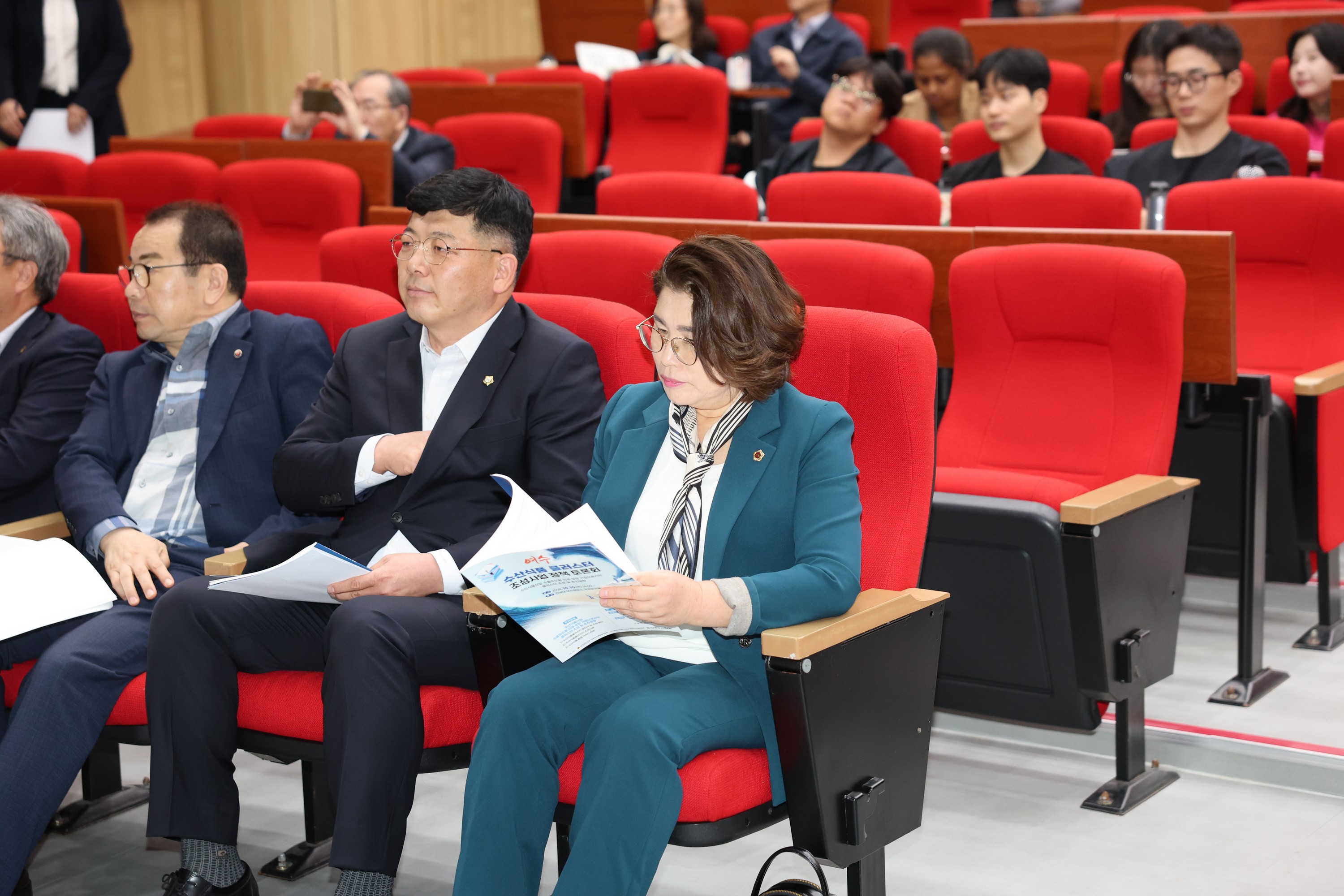 여수 수산식품클러스터 조성사업 정책 토론회 첨부이미지 : 24년10월10일 여수 수산식품클러스터 조성사업 정책 토론회 - 012.jpg