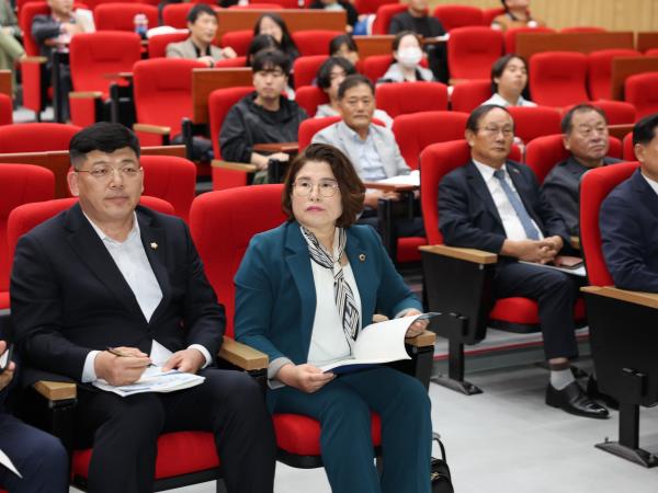 여수 수산식품클러스터 조성사업 정책 토론회 첨부이미지 : 24년10월10일 여수 수산식품클러스터 조성사업 정책 토론회 - 013.jpg