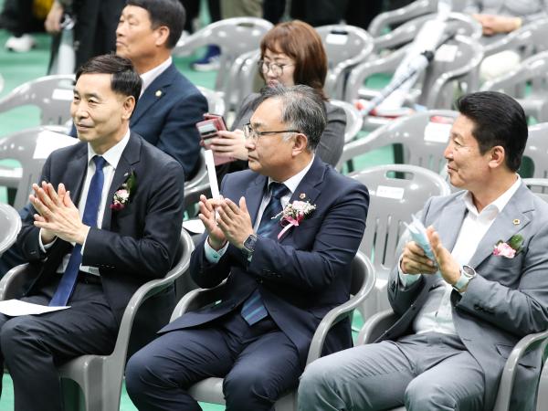 제3회 전라남도 상인의 날 첨부이미지 : 24년10월10일 제3회 전라남도 상인의 날_07.jpg