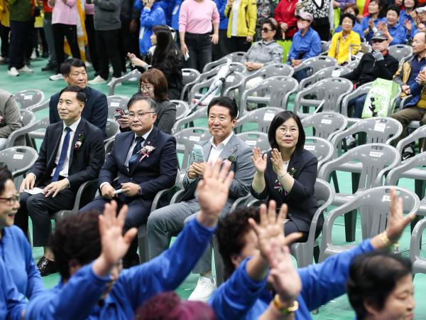 제3회 전라남도 상인의 날 첨부이미지 : 24년10월10일 제3회 전라남도 상인의 날_08.jpg