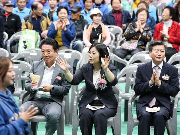 제3회 전라남도 상인의 날 첨부이미지 : 24년10월10일 제3회 전라남도 상인의 날_04.jpg