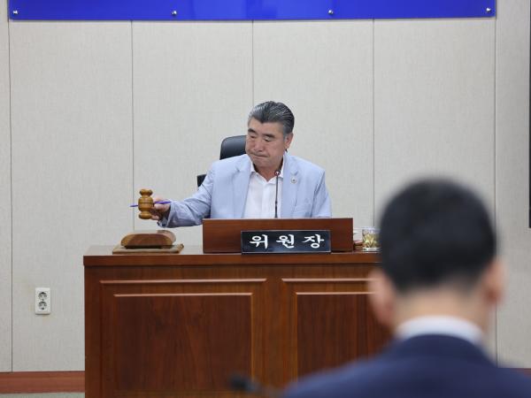 제385회 임시회 안전건설소방위원회 회의 첨부이미지 : 24년10월08일 제385회 임시회 안전건설소방위원회 회의  - 018.jpg