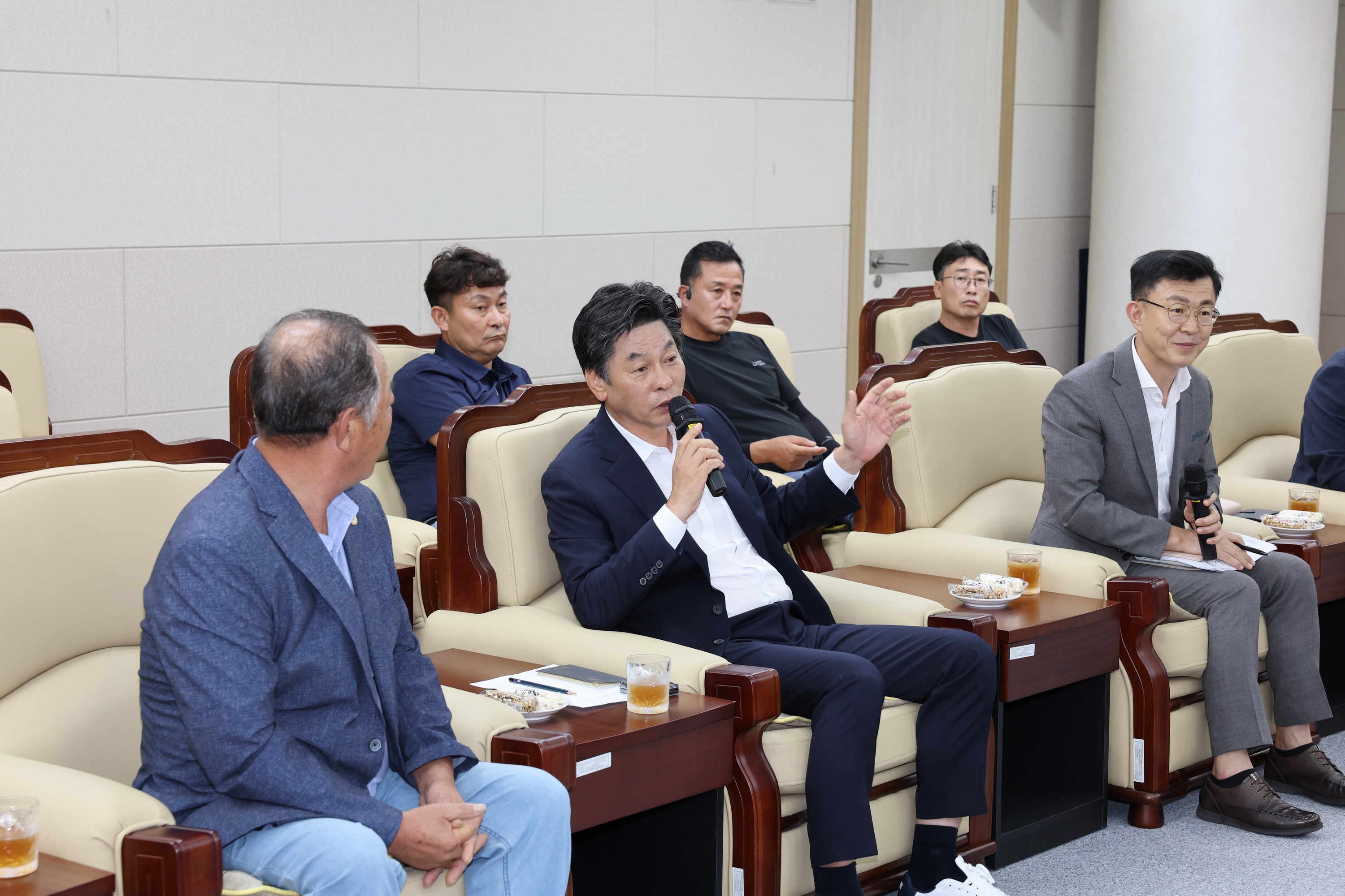 수산업 발전을 위한 어업인 좌담회 첨부이미지 : 24년08월27일 수산업 발전을 위한 어업인 좌담회 - 013.jpg