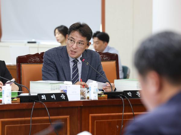 전라남도 교육비 특별회계 2023회계연도 결산 및 예비비 심사 첨부이미지 : 24년06월13일 전라남도 교육비특별회계 2023회계연도 결산 및 예비비 심사_16.jpg